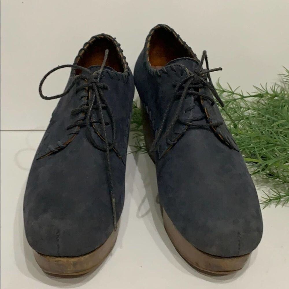 RACHEL COMEY SUEDE LACE UP BOOTIES SIZE 5.5